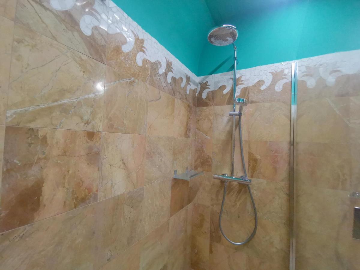 Speciale Tarshito Guesthouse Bari Exterior photo