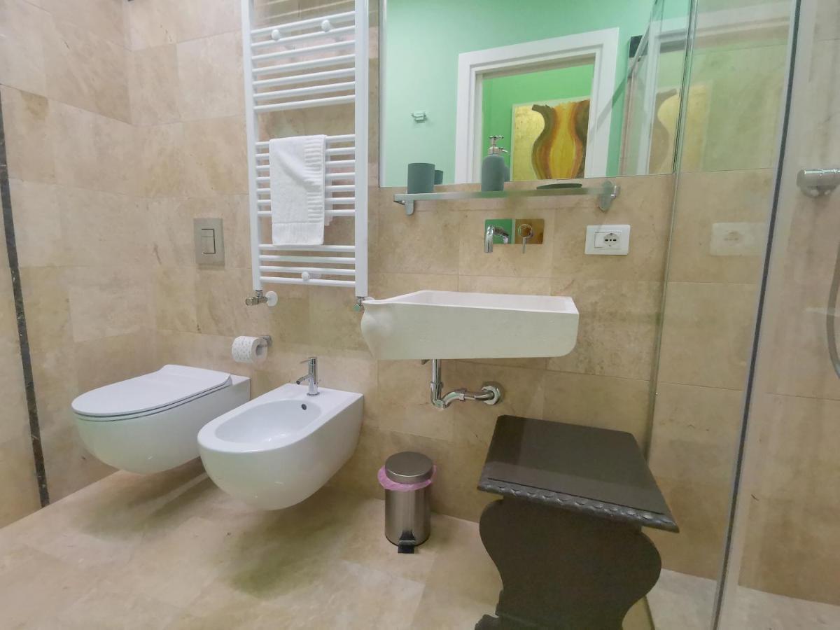 Speciale Tarshito Guesthouse Bari Exterior photo