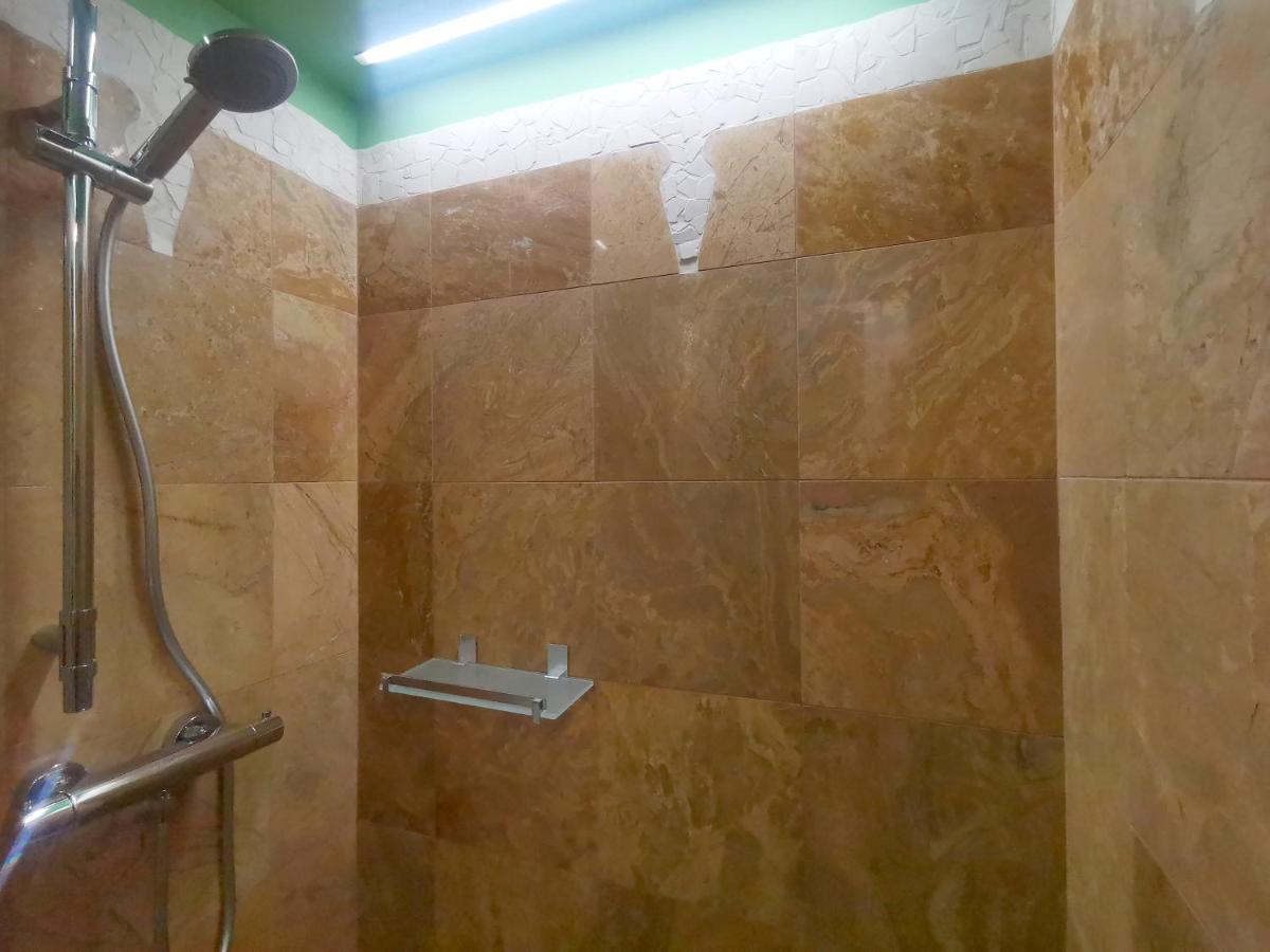 Speciale Tarshito Guesthouse Bari Exterior photo