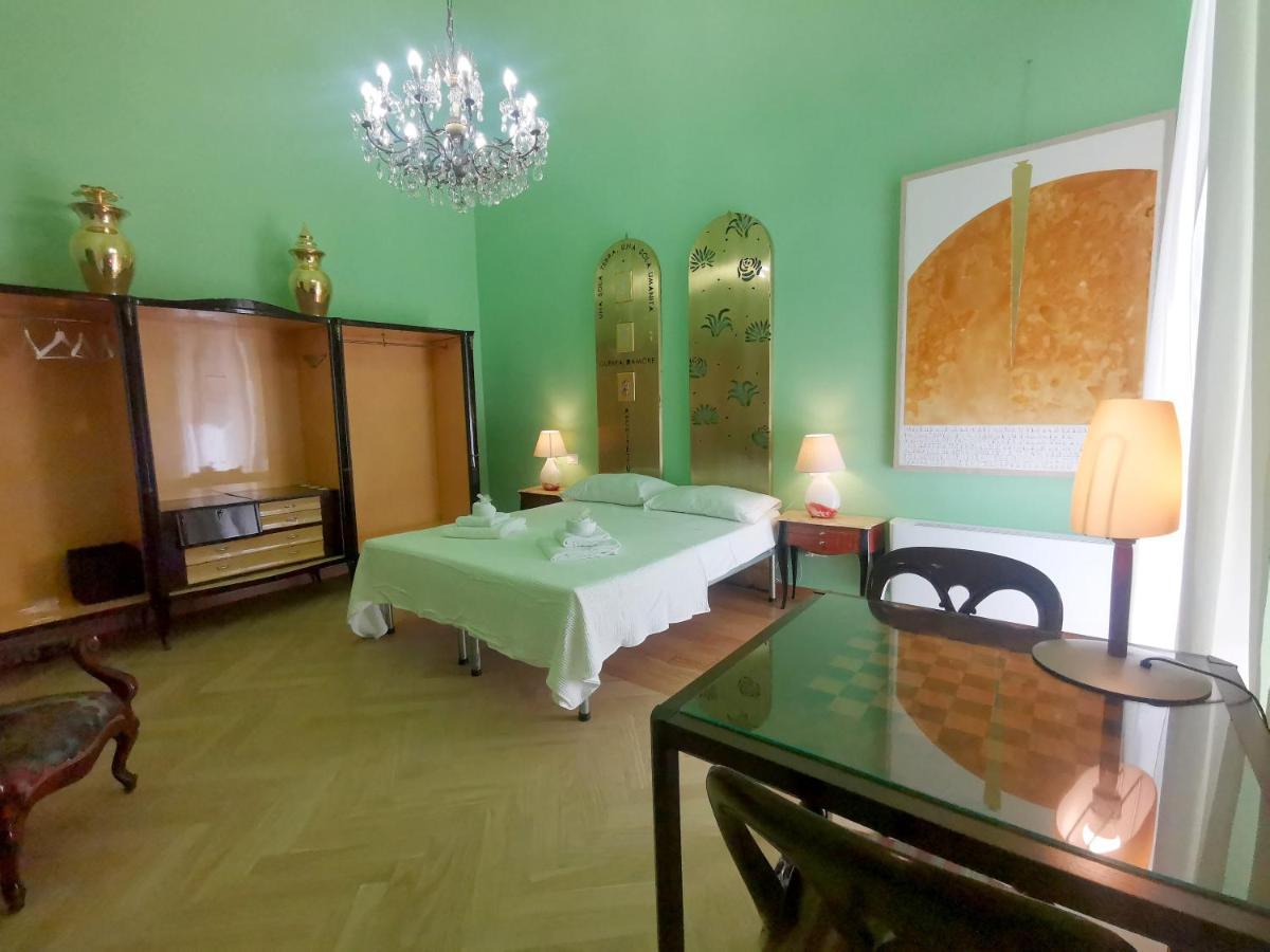 Speciale Tarshito Guesthouse Bari Exterior photo